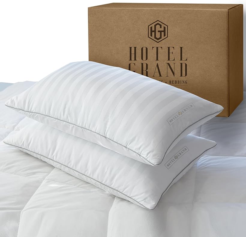 Hotel Grand Feather Pillows Decoration